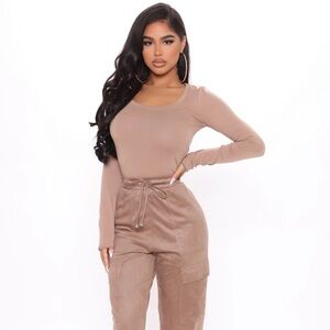 Fashion Nova Long Sleeve Tops comes with 2 long sleeve New Tops